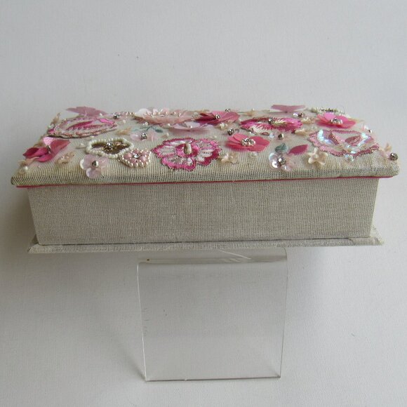 Floral Embellished Fabric Decorated Keepsake/Jewelry/Treasure /Organizer Box - Picture 3 of 9